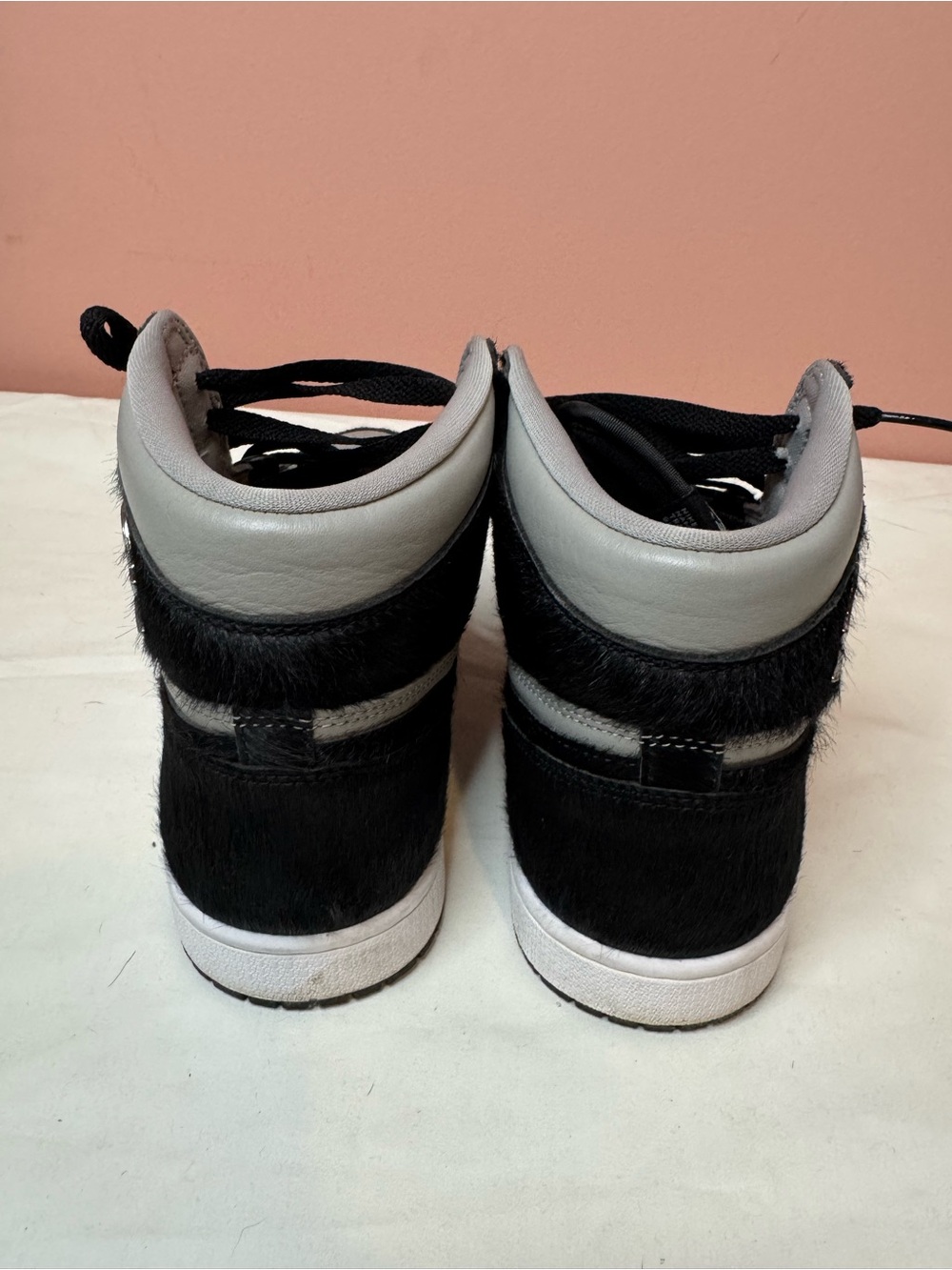 Air Jordan 1 High Top Sneakers in Gray and Black - Picture 6 of 11